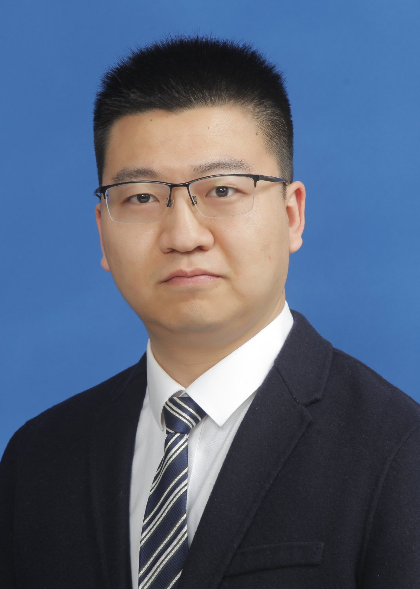 山东泰安人 讲师 管理学博士