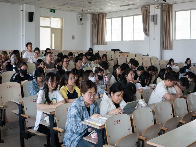 邀请四位2025届优秀毕业生分享备考
