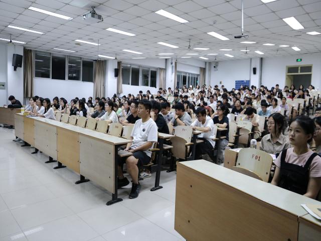 为营造浓厚考研氛围
