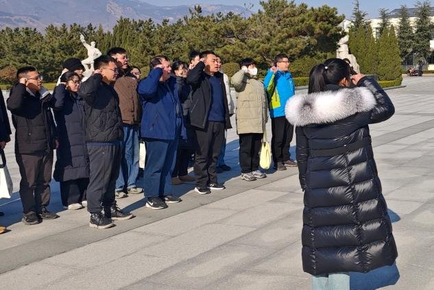 为强化基层党支部战斗堡垒作用