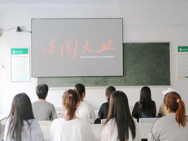 七十二载盛世中华