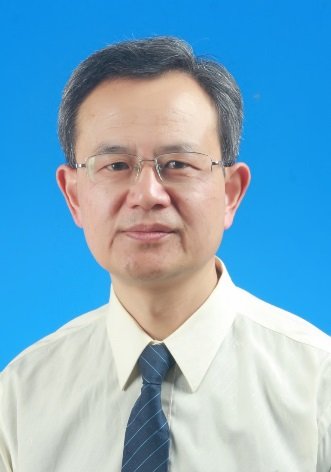 学 历: