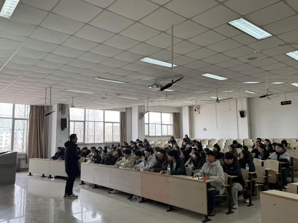 新学期开学首日